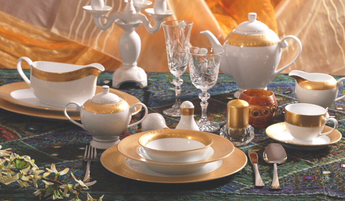 Crockery Unit Design Services in Noida, Greater Noida & Ghaziabad - Ananya Wood Interior
